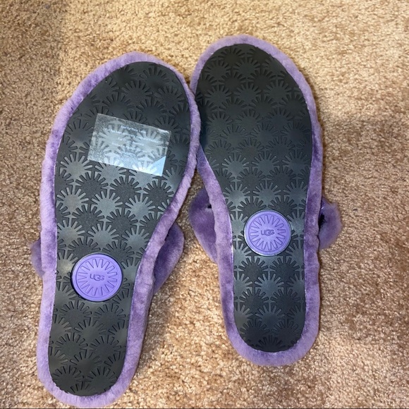 Ugg Fuzz Yeah Slippers - Picture 9 of 9